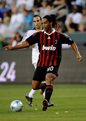 ronaldinho-of-ac-milan